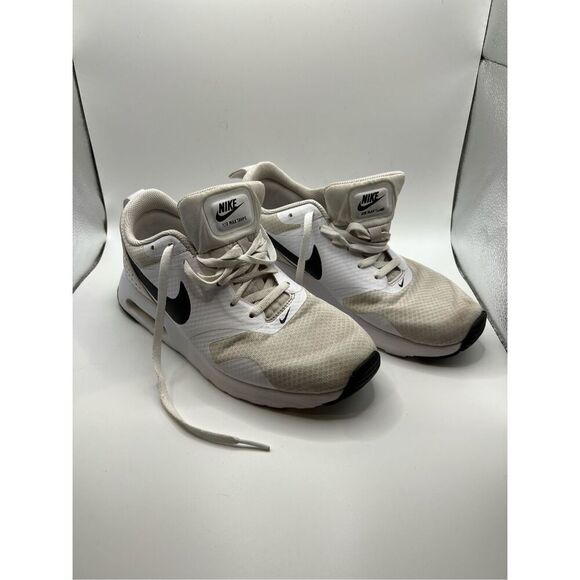 Nike Air‎ Max Tavas Shoes - Picture 1 of 4